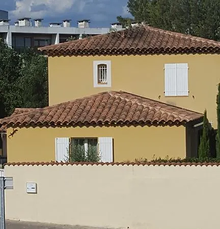 Bougainviliers Chambres Chez L'habitant Hyères